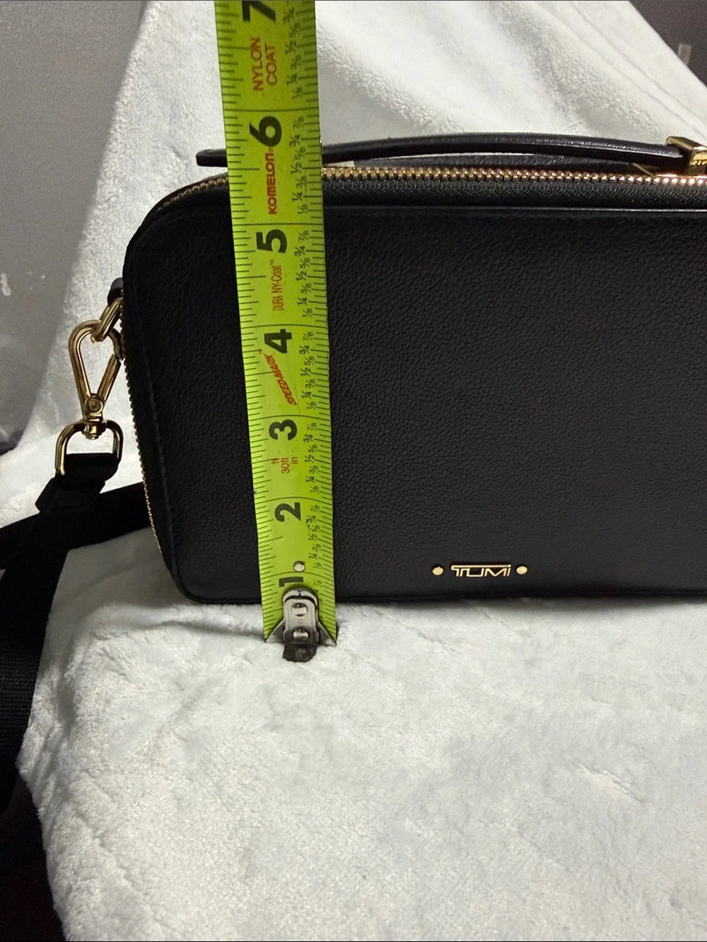 Tumi compact pebbled